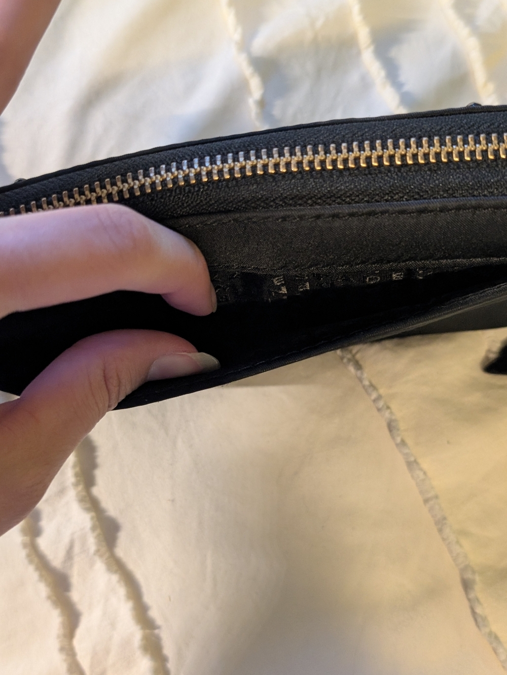 kate spade black beaded zip-around wallet - Picture 4 of 7